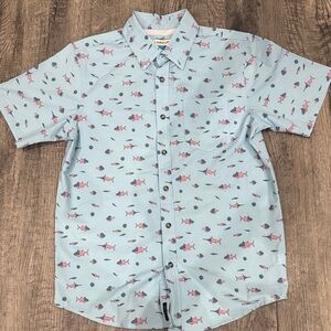 Magellan Outdoors Blue Shirt with Fish Design